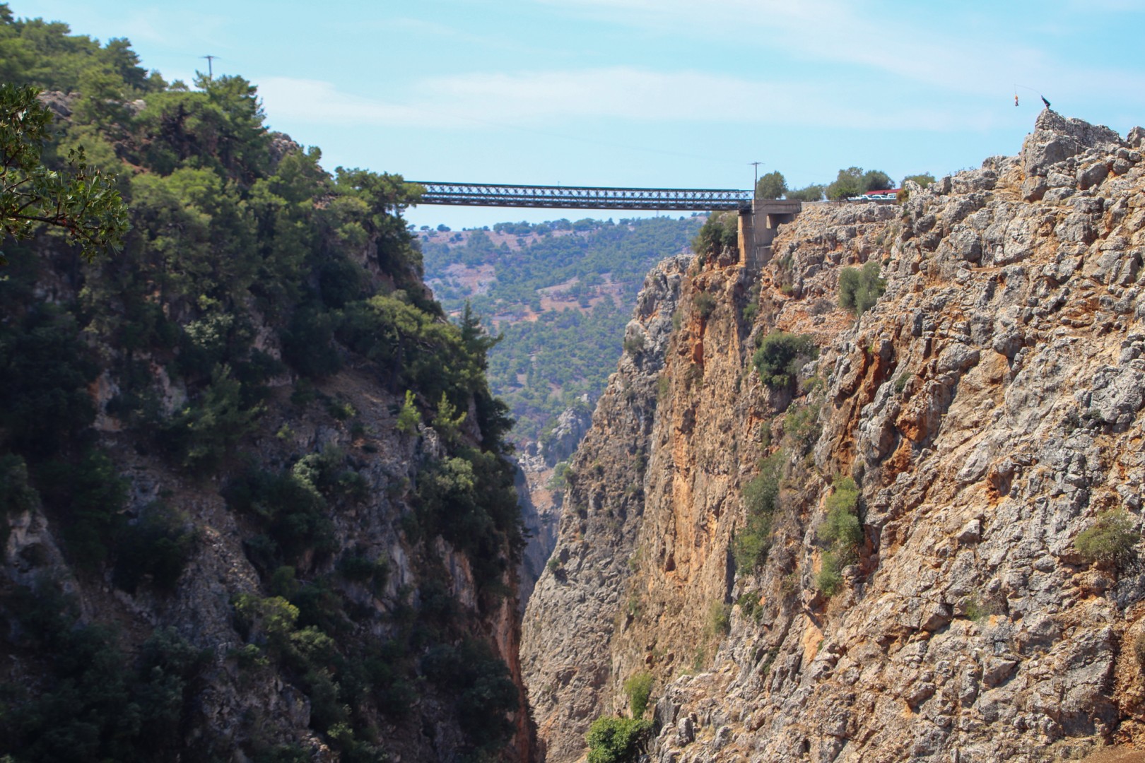 Aradena-ravinen bjuder på spektakulär vandring