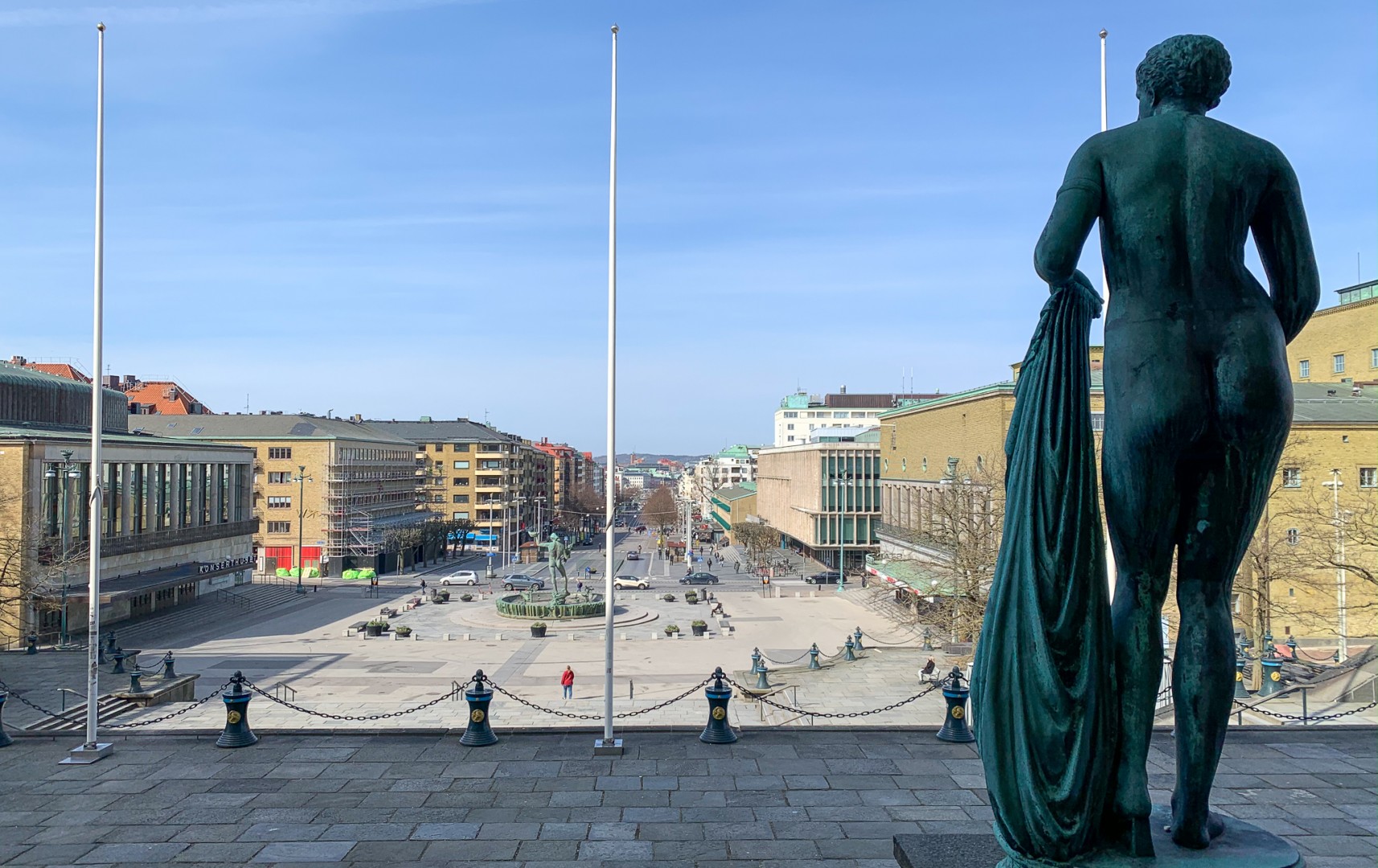 Götaplatsen är öde och Kungsportsavenyn utan trängsel