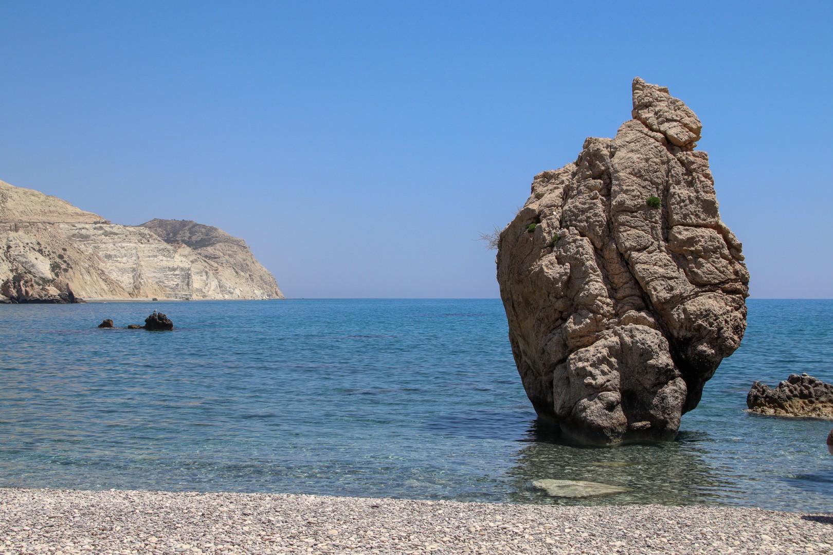 Pétra tou Romioú, Afrodites klippor på Cypern