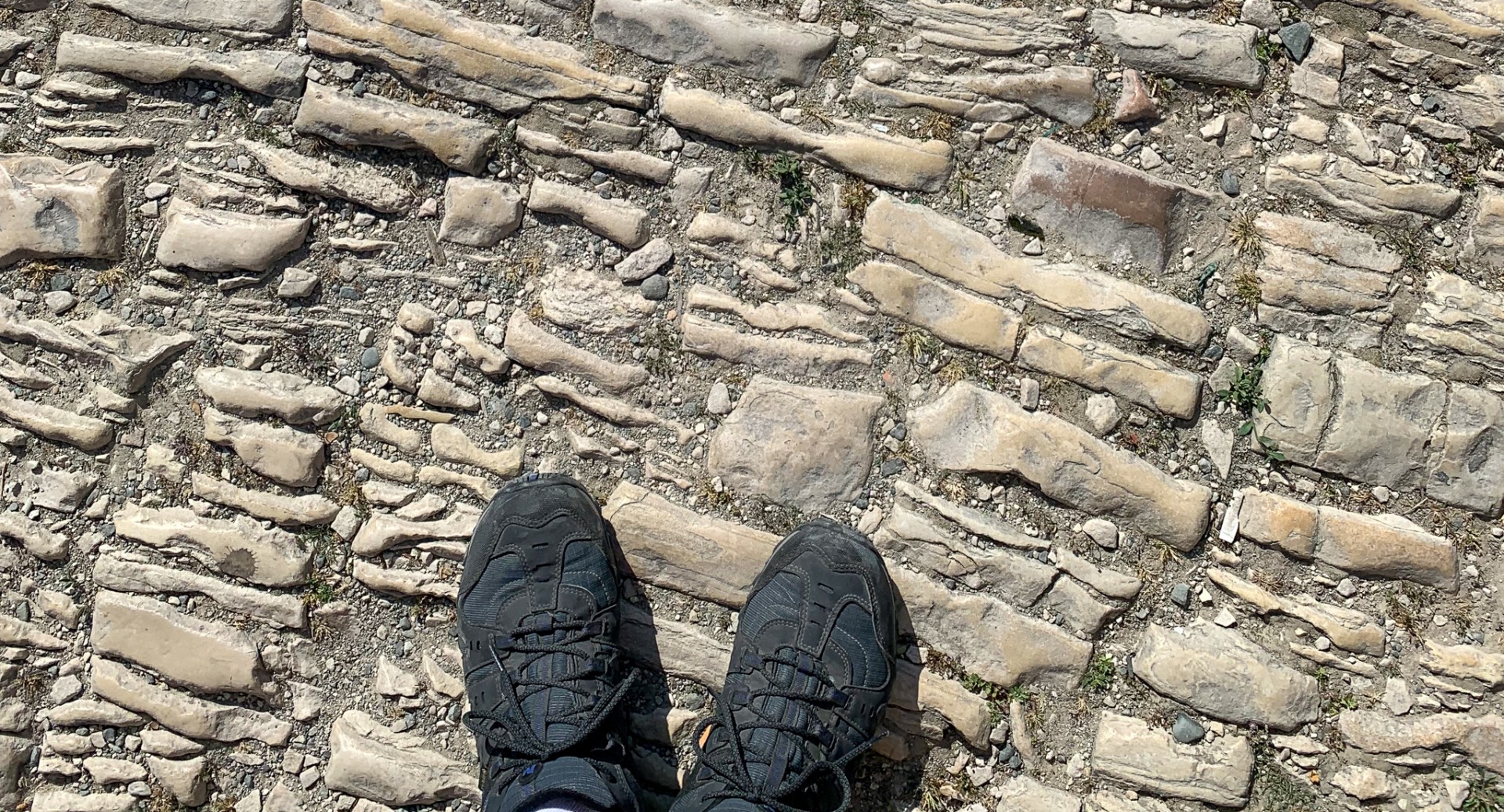 Ett nöje att gå vilse i Omodos kullerstensgränder 