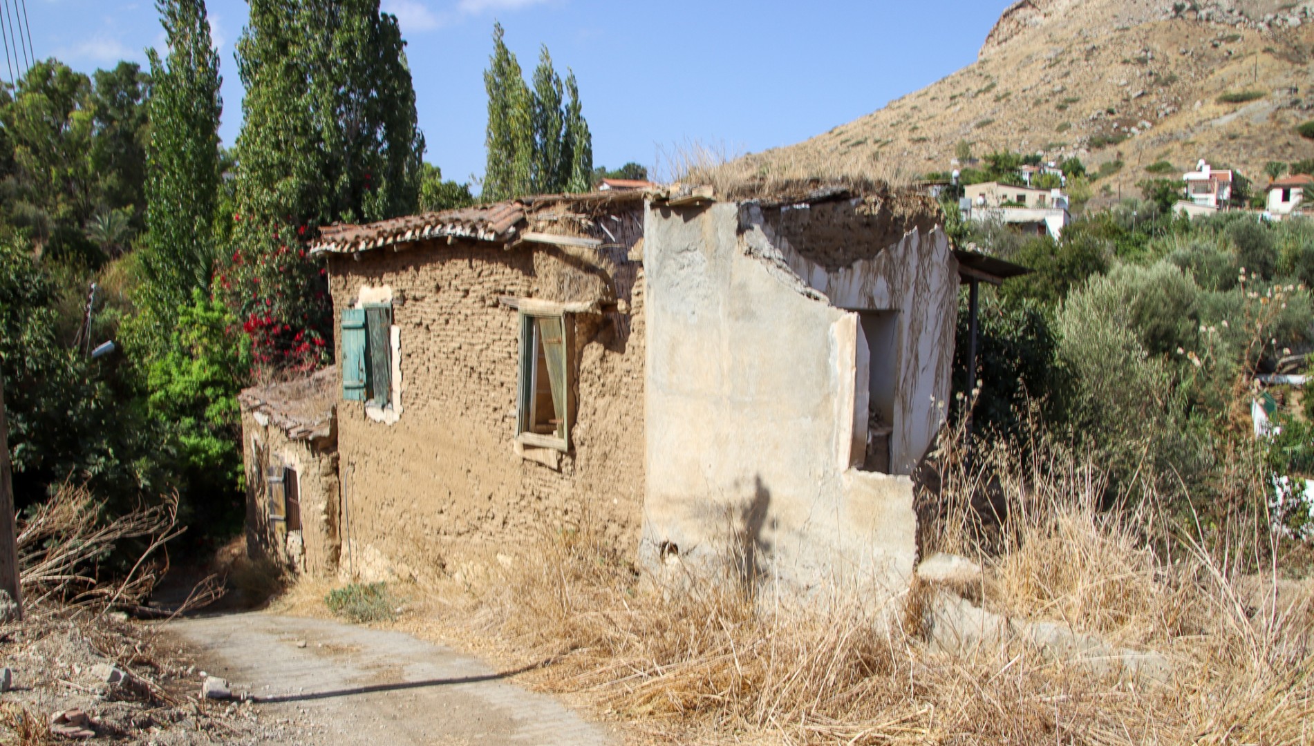 Enda bilden från byn Bagliköy. Tydligen Ok bild, enligt generalen, eller så missade han den.